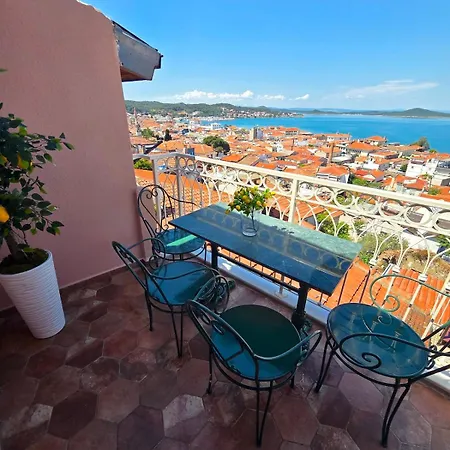 Historic Greek House With Sea View Balcony Ayvalı