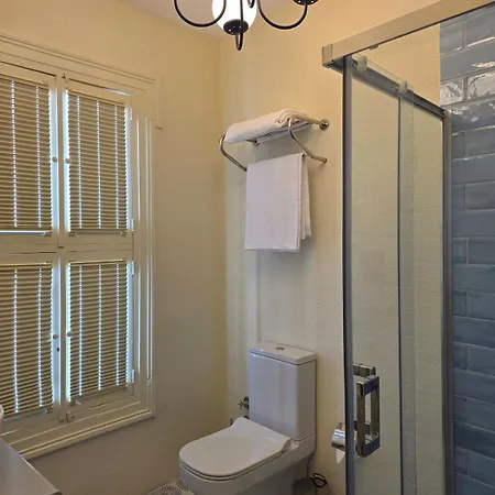 Villa Historic Greek House With Sea View Balcony Ayvalı