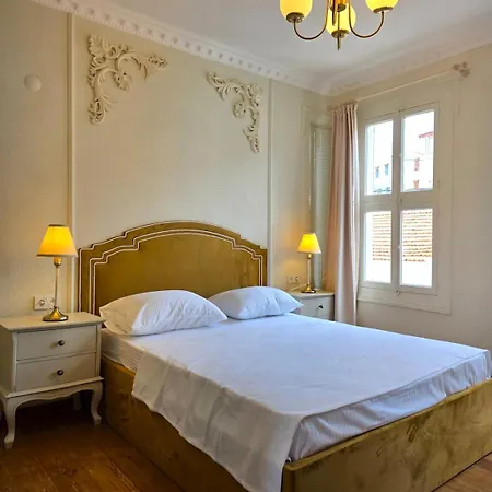 Historic Greek House With Sea View Balcony Vila *